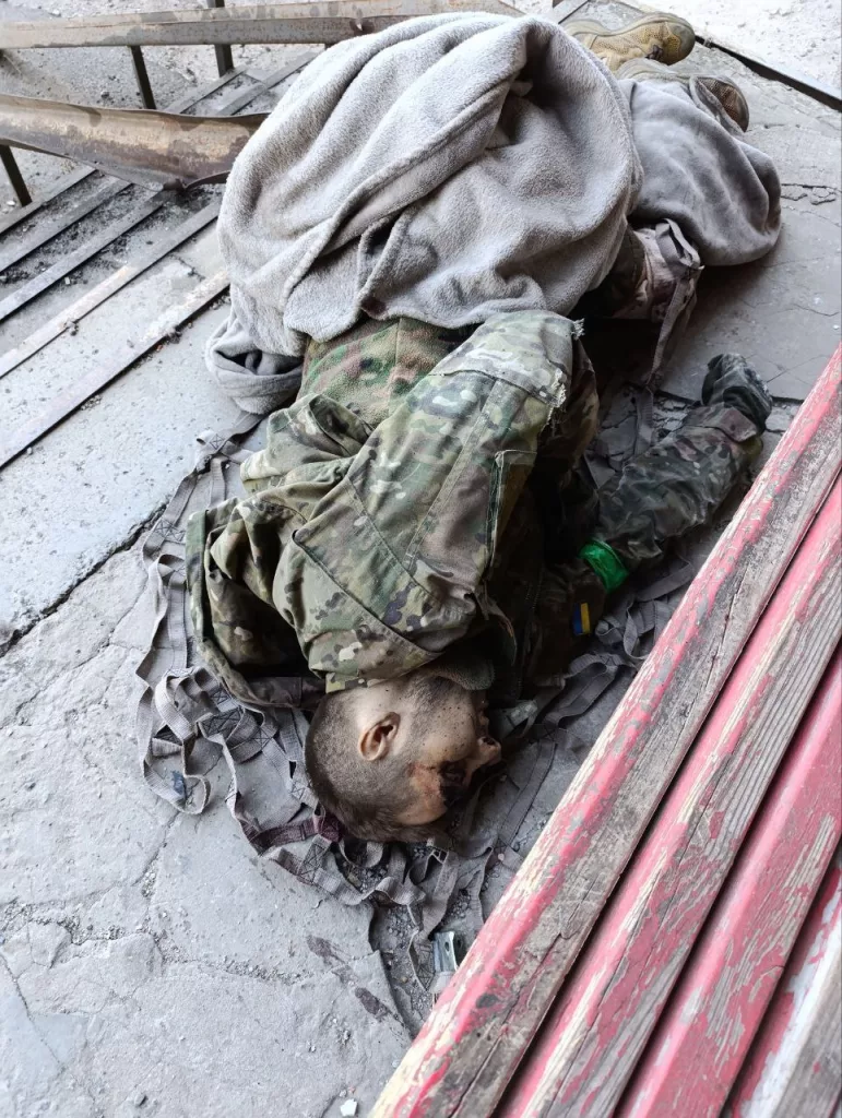 Первые фотографии из освобожденного Угледара от разведчиков группировки "Восток" из Бурятии