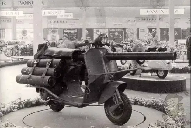 Vespa 150 TAP — это мотороллер-гранатомет, грозное оружие французских десантников 50-х годов прошлого века