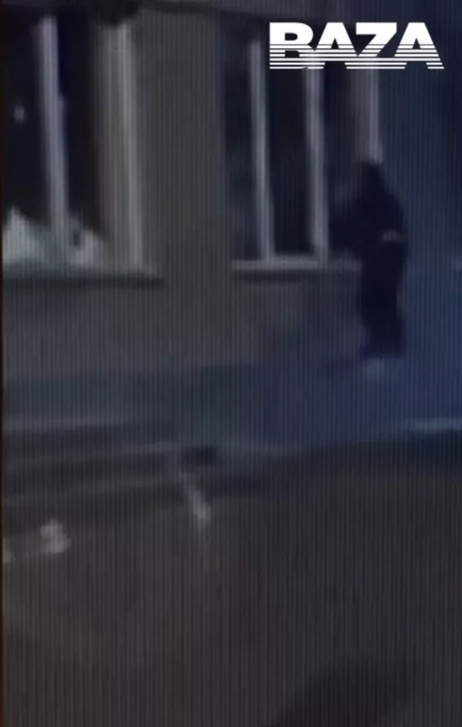 В Новосибирске неизвестный бросил бутылку с зажигательной смесью в окно здания областного управления ФСБ