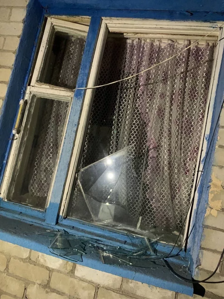 По данным Минобороны, минувшей ночью российская ПВО уничтожила и перехватила 10 украинских БПЛА: 7 – над Белгородской областью, 1 – над Воронежской и 2 – над Курской областью