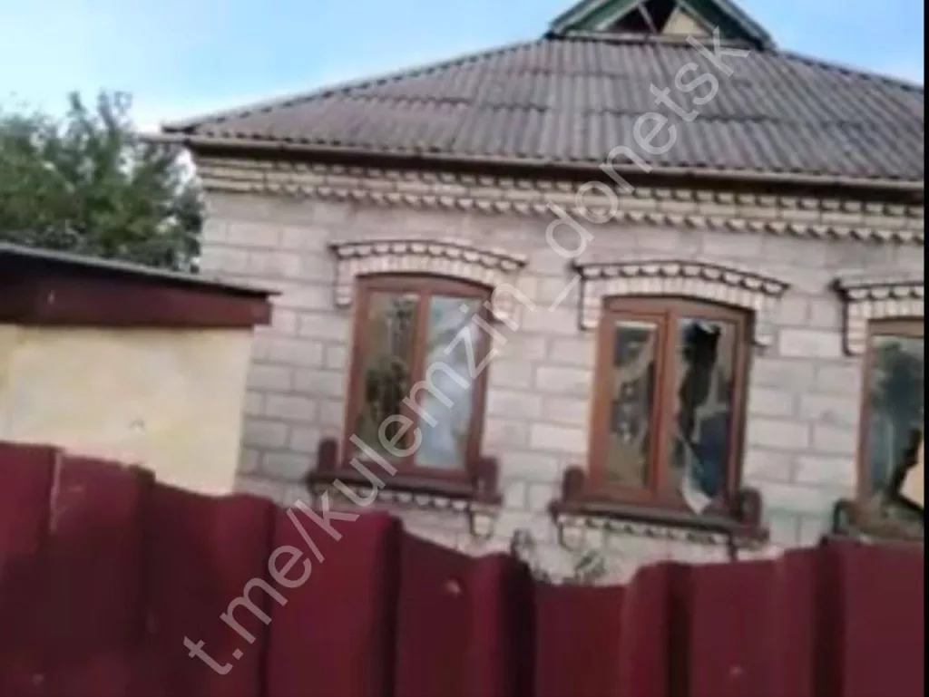 По данным Минобороны, минувшей ночью российская ПВО уничтожила и перехватила 10 украинских БПЛА: 7 – над Белгородской областью, 1 – над Воронежской и 2 – над Курской областью