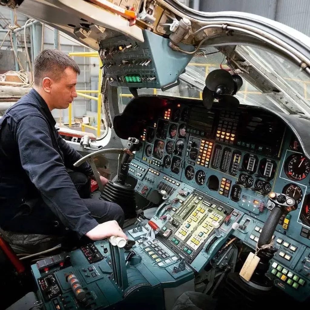 В одном из ангаров по сборке Ту-160