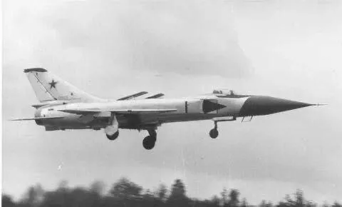 Т-58ВД – разработанный в ОКБ "Сухого" экспериментальный истребитель, имеющий укороченный взлет и посадку