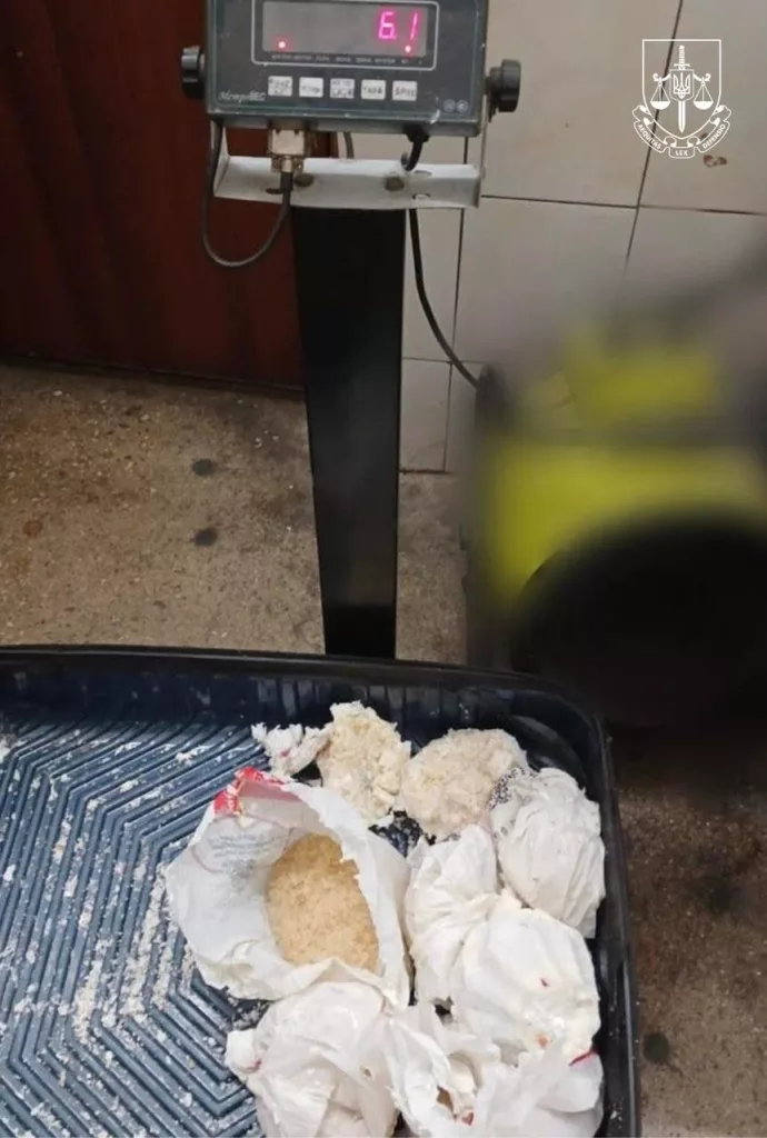 На Украине накрыли масштабную сеть волонтёров-наркоторговцев