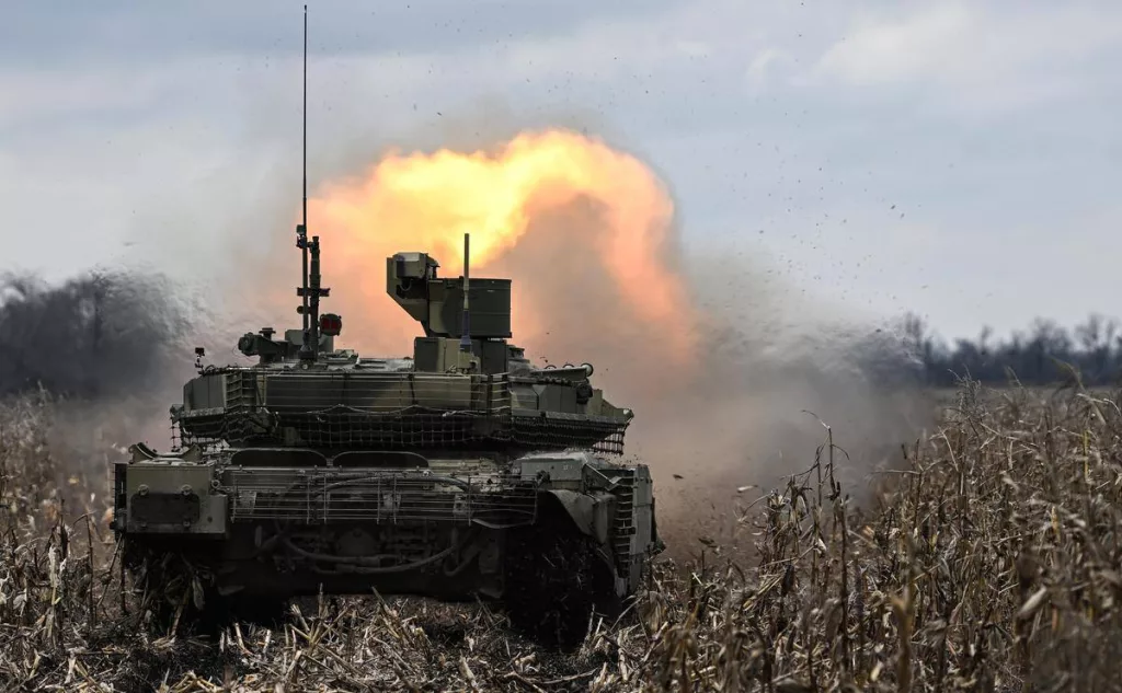 «Начать полномасштабное наступление вглубь России — в Саратовскую, Орловскую, Ленинградскую и Московскую области»: ВСУ просят оружие у НАТО