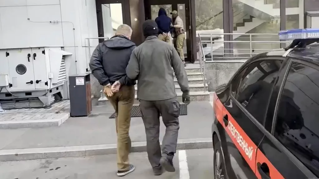 ФСБ России сообщает о задержании жителя Псковской области, передававшего украинской разведке координаты воинских и гражданских объектов в Пскове