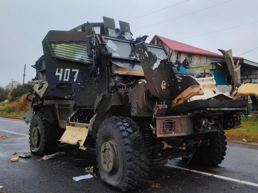 Курская область, уничтоженная вражеская техника около н.п. Шептуховка , есть башня британского танка Challenger 2, уничтоженный американский МРАП МахPro, американский БТР М113 и французский БТР VAB