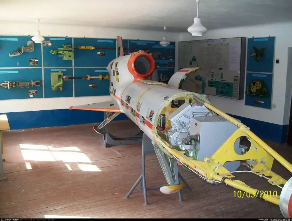 Ту-243 - это советский и российский беспилотный летательный аппарат (БПЛА), предназначенный для ведения разведки