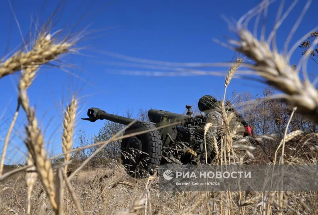 Боевая подготовка артиллеристов Центрального военного округа в ЛНР