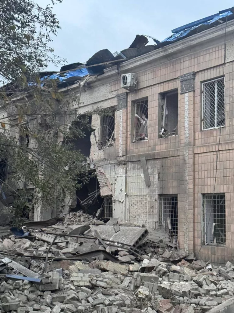 Располага ВСУ в Курахово. Ранее по цели прилетели три КАБа