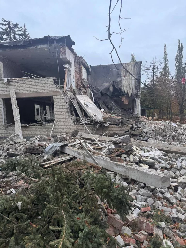 Располага ВСУ в Курахово. Ранее по цели прилетели три КАБа