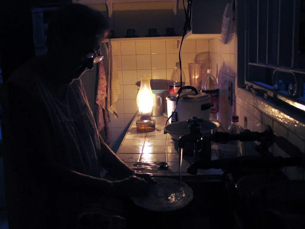 На Кубе полностью отключилось электричество