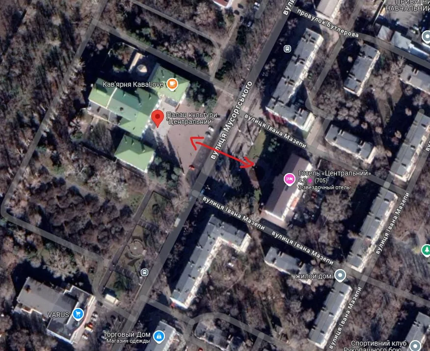 На кадрах один из прилётов в г. Харьков. Это тот самый, который обесточил часть города, но интересно не это