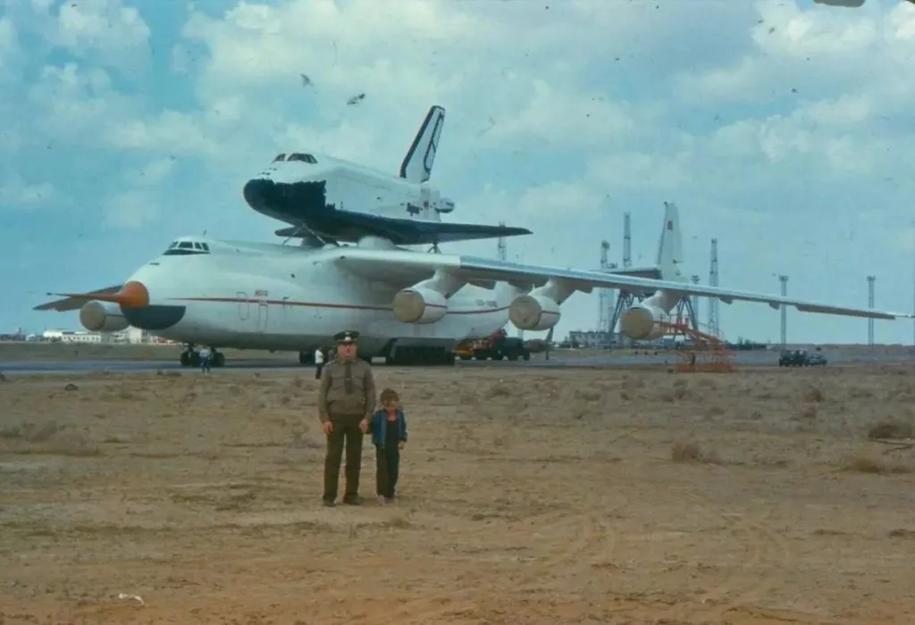 Ан-225 «Мрия» был специально разработан для транспортировки различных компонентов ракеты-носителя «Энергия» и космического корабля «Буран»