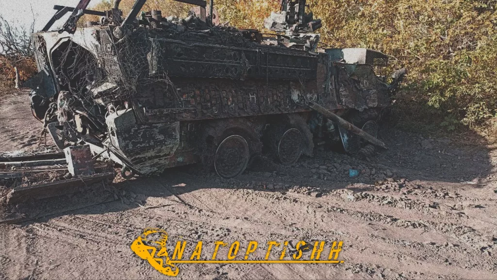 Уничтоженный американский M1132 ESV с тралом LWMR (инженерная модификация Stryker) в приграничье Курской области