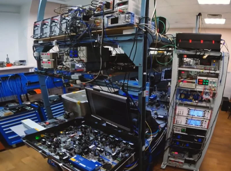 Новый российский ионный квантовый компьютер