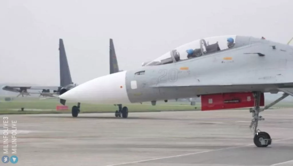 На учениях «Совместный меч - 2024B» засветился Су-30МК2 ВМС НОАК c подвешенными ракетами PL-12 и PL-8