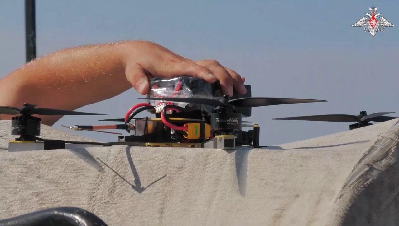 Тренировки военнослужащих 102-го ОСНБ ПДСС Черноморского флота по уничтожению безэкипажных катеров FPV-дронами