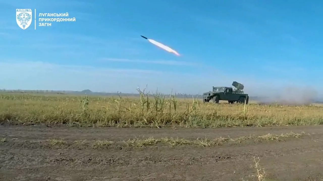 Применение противников одном из направлений РСЗО RAK-SA-12 на шасси HMMWW хорватского производства