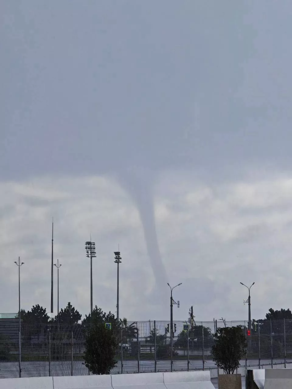 В Сочи и Адлере начался «парад смерчей»