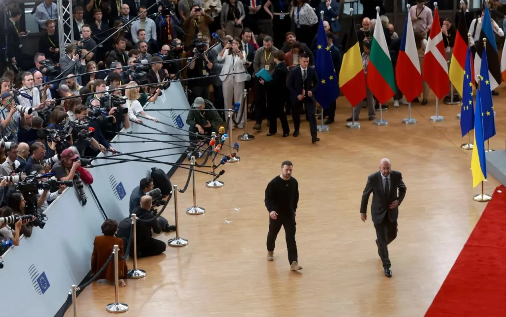 Глава Парламентской ассамблеи НАТО Конноли назвал непродуктивной идею о замене американских солдат в Европе на украинских — такой сценарий есть в «плане победы» Зеленского