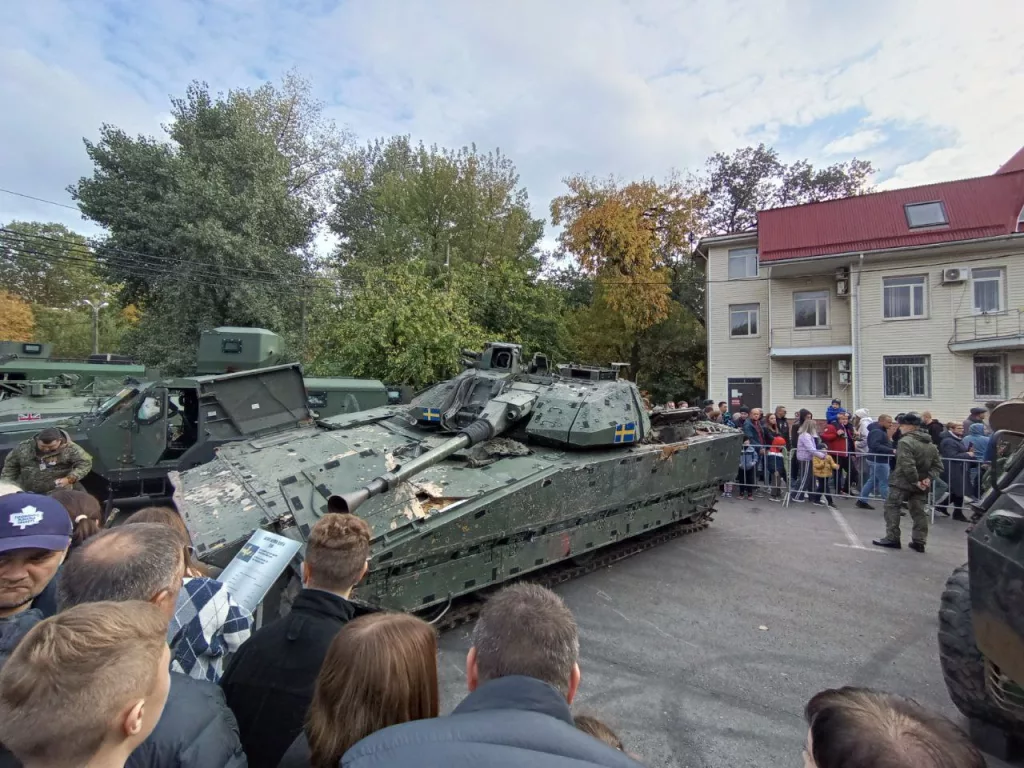 Выставка трофейной боевой техники ВСУ в Краснодаре