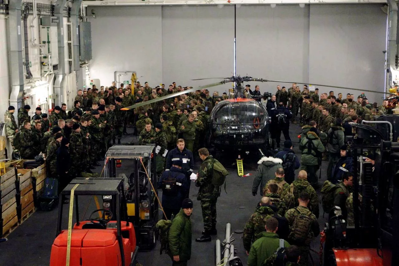 Десантно-вертолетные корабли-доки типов «Роттердам» (Rotterdam) и «Галисия» (Galicia)