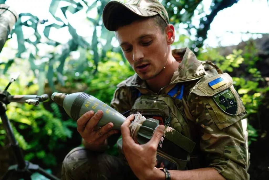 В военной хронике все чаще появляются минометные мины украинского производства, наполненные взрывчатым веществом Аммотол