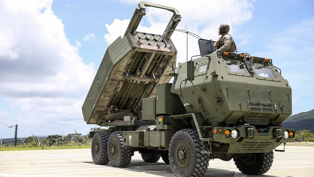 Зачем США срочно поставили Тайваню 11 пусковых установок HIMARS?