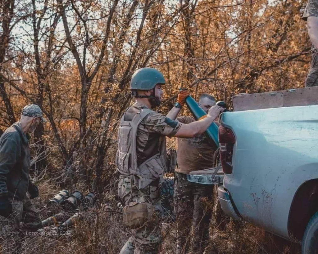 Пока ещё целая 155-мм 2С22 «Богдана» 48 ОАБр ВСУ на шасси Tatra T815-7 8x8 с бронекабиной