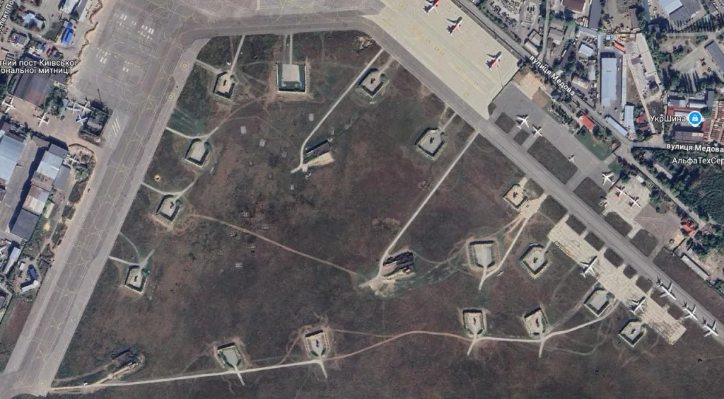 Американский сервис Google Maps перестал замазывать позиции ЗРК Patriot в Киевском аэропорту Жуляны