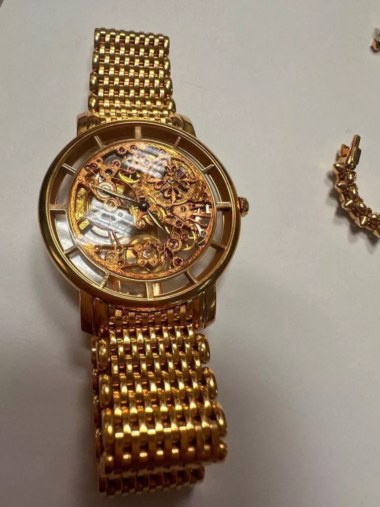 «Мисс Россия» и первую вице «Мисс Мира-2015» Софию Никитчук задержали во Внуково по подозрению в контрабанде ювелирных украшений на 12 миллионов рублей