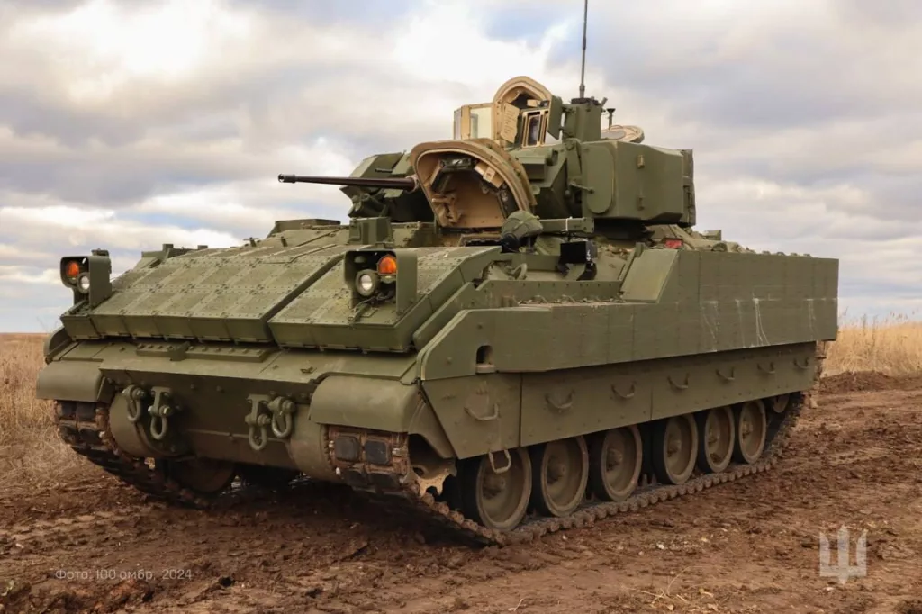 На вооружение 100-й ОМБр ВСУ поставлены БМП M2A2 Bradley ODS-SA