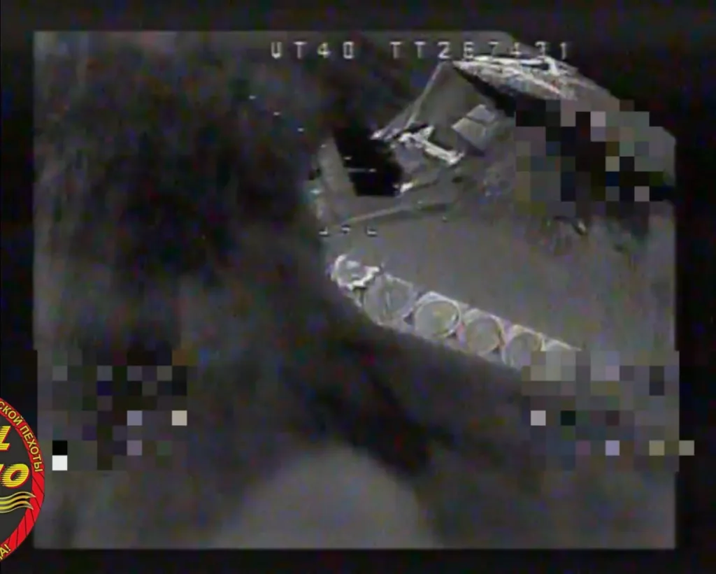 Плодотворная работа FPV-дронов по броне, автомобилям, позициям и средствам связи противника