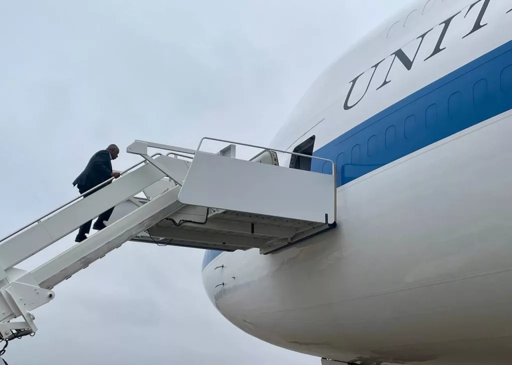 Министр обороны США Ллойд Остин отправился в последнее большое турне по странам Индо-Тихоокенского региона – двенадцатый по счёту визит в регион в качестве министра обороны