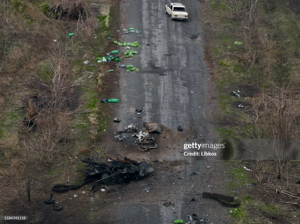Разорванная в клочья вражеская БМП-2 в районе Мирнограда на Покровском направлении