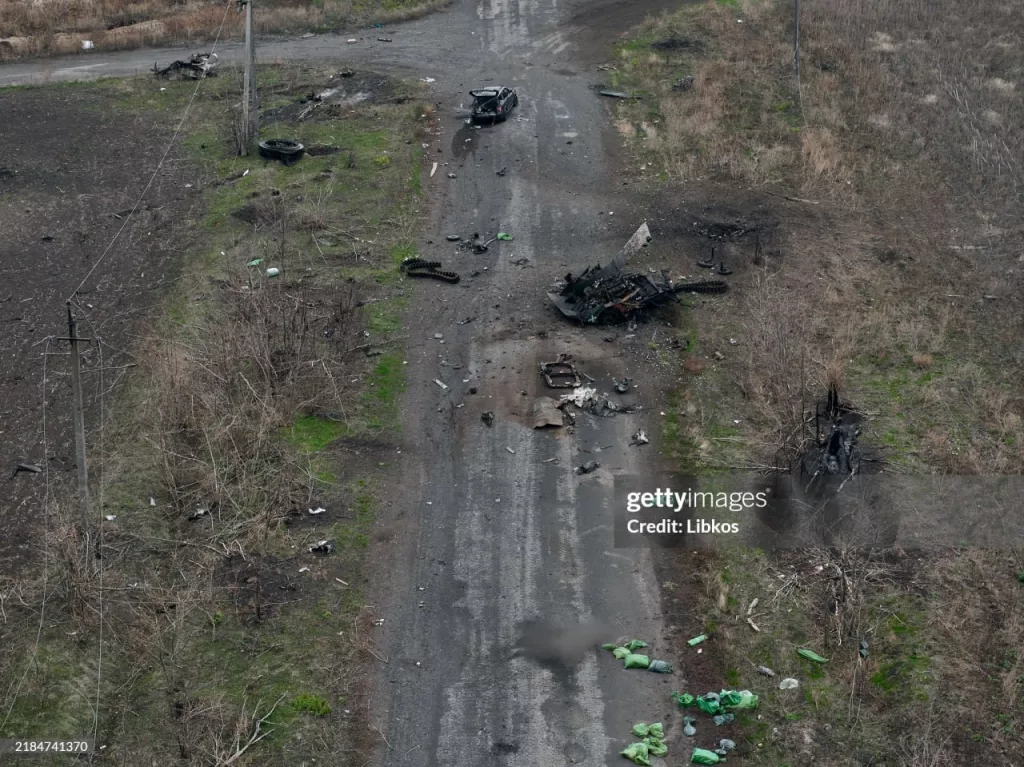 Разорванная в клочья вражеская БМП-2 в районе Мирнограда на Покровском направлении