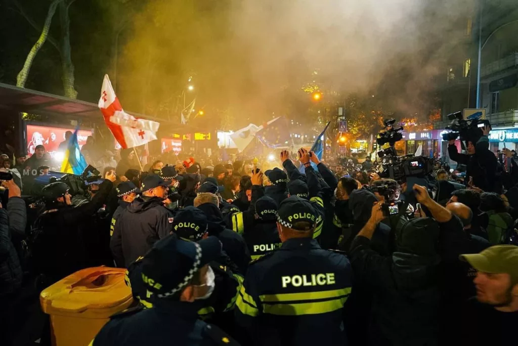 В Тбилиси полиция разогнала палаточный лагерь местного недо-евромайдана