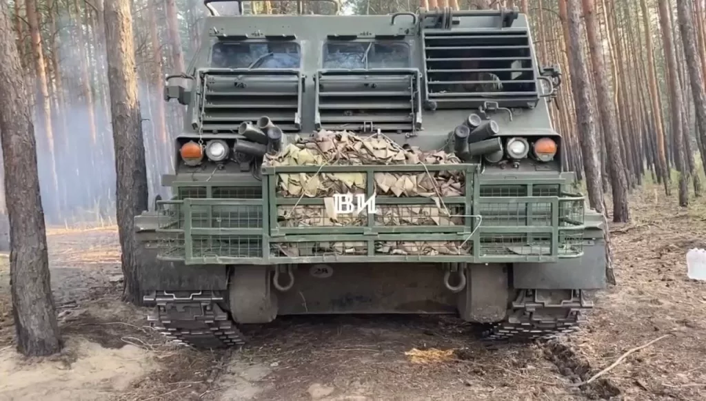 Нечастые кадры работы РСЗО M270 107-й реактивной артиллерийской бригады ВСУ