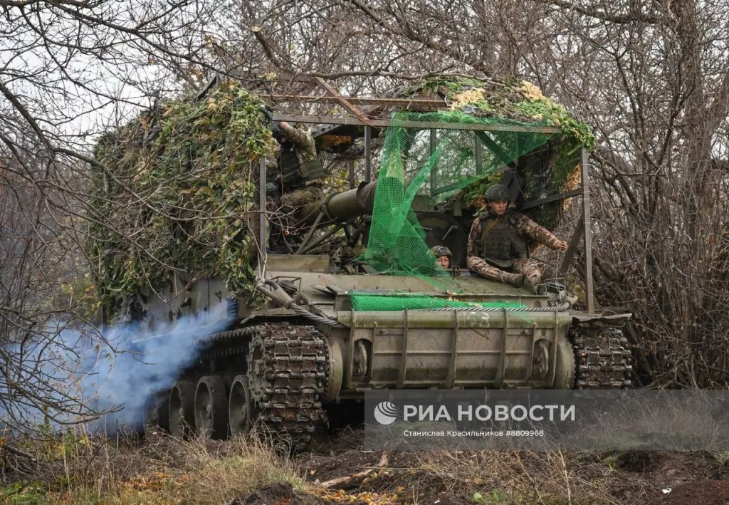Расчет 240-мм самоходного миномёта 2С4 «Тюльпан» самоходного артиллерийского полка Центрального военного округа на Красноармейском направлении.  Военный Осведомитель