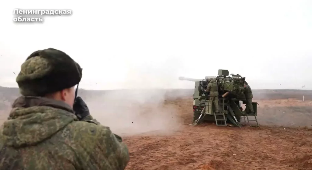 Обучение курсантов Михайловской военной артиллерийской академии на 152-мм колёсной гаубице 2С43 «Мальва»