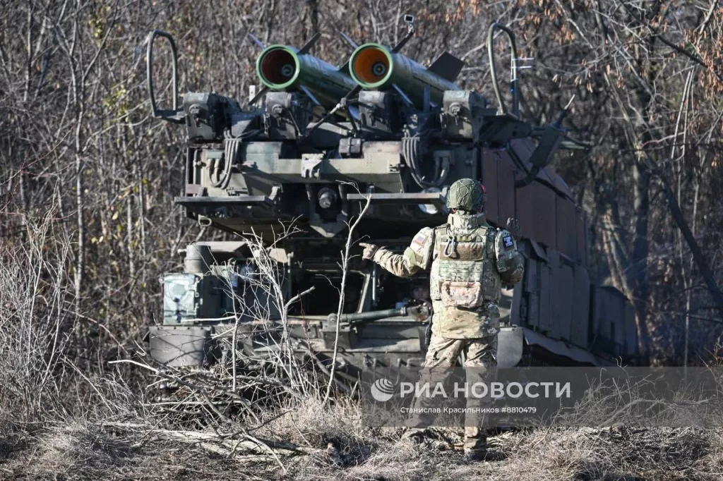 Боевое дежурство расчета ЗРК 9К317 «Бук-М2» группировки войск «Центр» на Красноармейском направлении