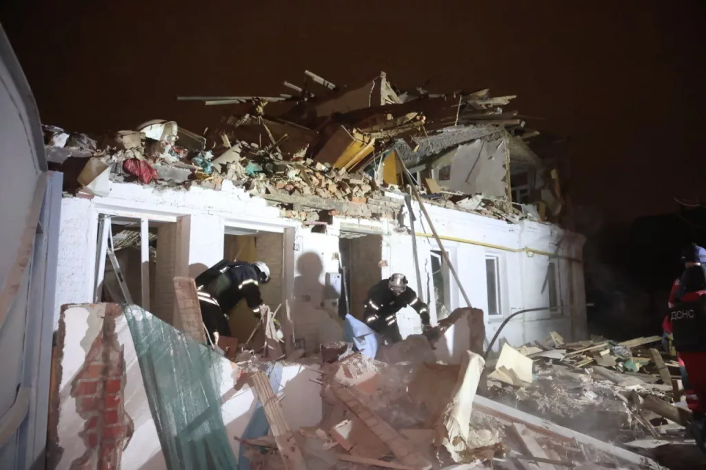 Момент и последствия удара по академии Нацгвардии Украины в Харькове