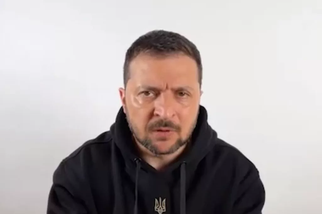 Зеленский обвинил западных партнеров в ударах по Киеву