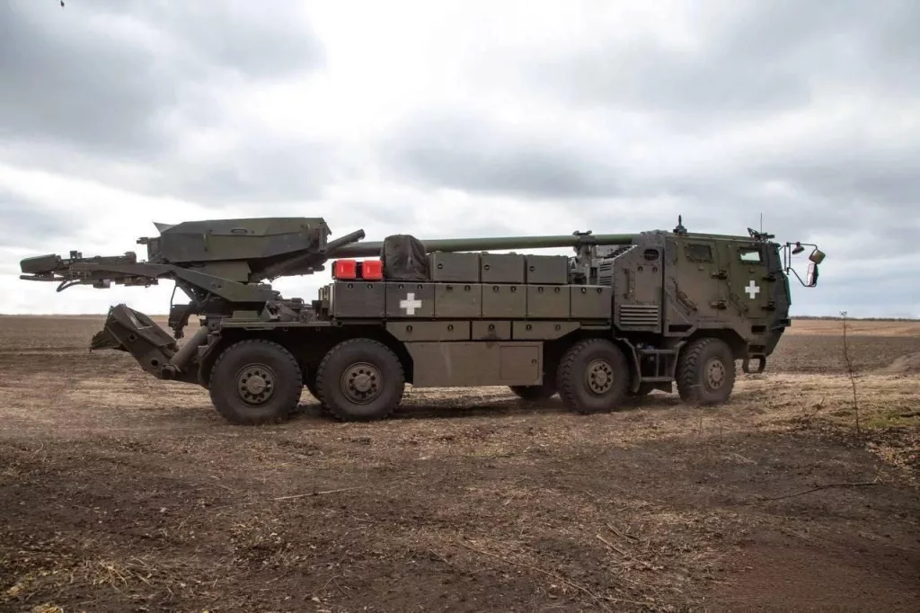Пока ещё целая 155-мм колёсная САУ «Caesar на шасси Tatra T815 (8x8) 148-ой ОАБр, поставленная из Дании
