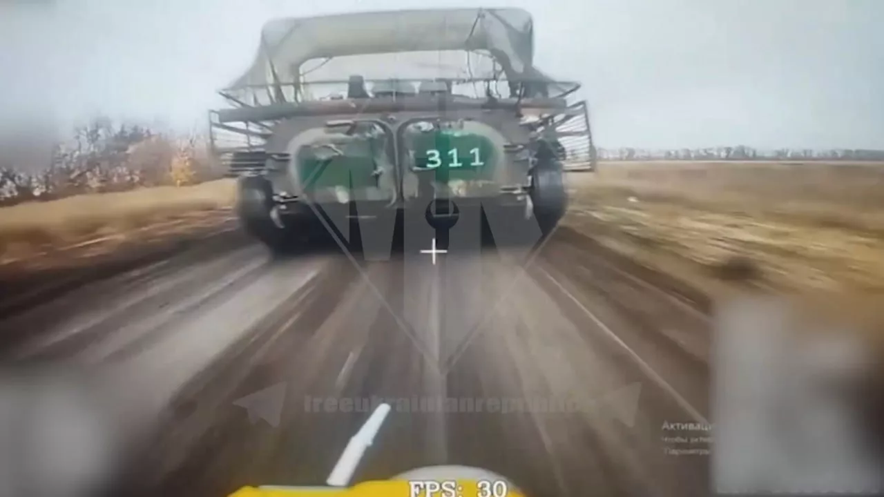 Уничтожение украинской БМП-2 и поражение Т-80БВ ударами FPV-дронов на оптоволокне, Покровское направление