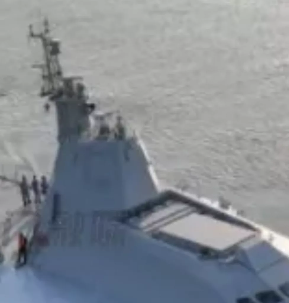 Новый китайский боевой безэкипажный корабль JARI-USV-A «Касатка» прибыл для участия в международном авиационно-космическом салоне AirShow China-2024, который начнет свою работу 12 ноября 2024 года в Чжухае