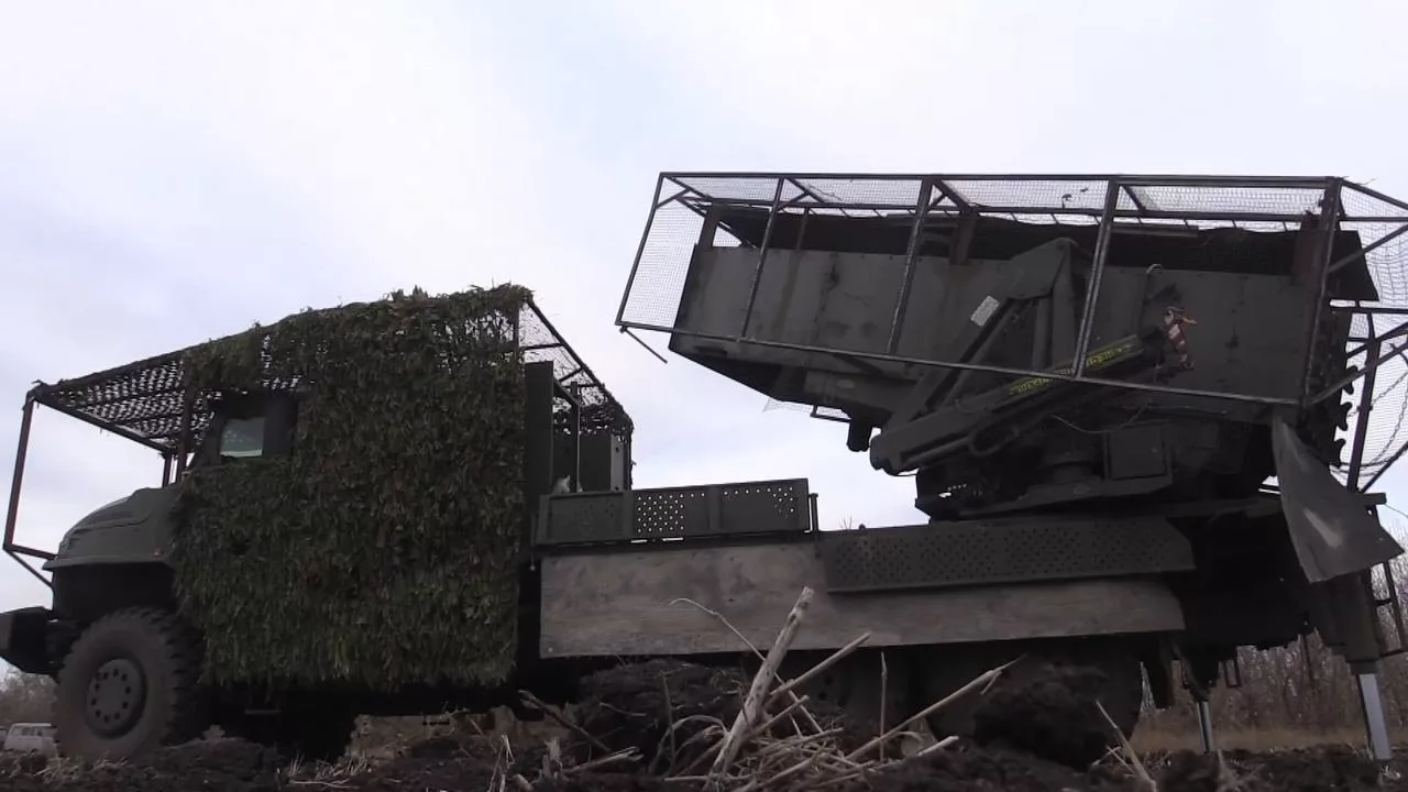 Боевая работа расчёта тяжёлой огнемётной системы ТОС-2 «Тосочка» группировки войск «Восток» на Шахтёрском участке Южно-Донецкого направления