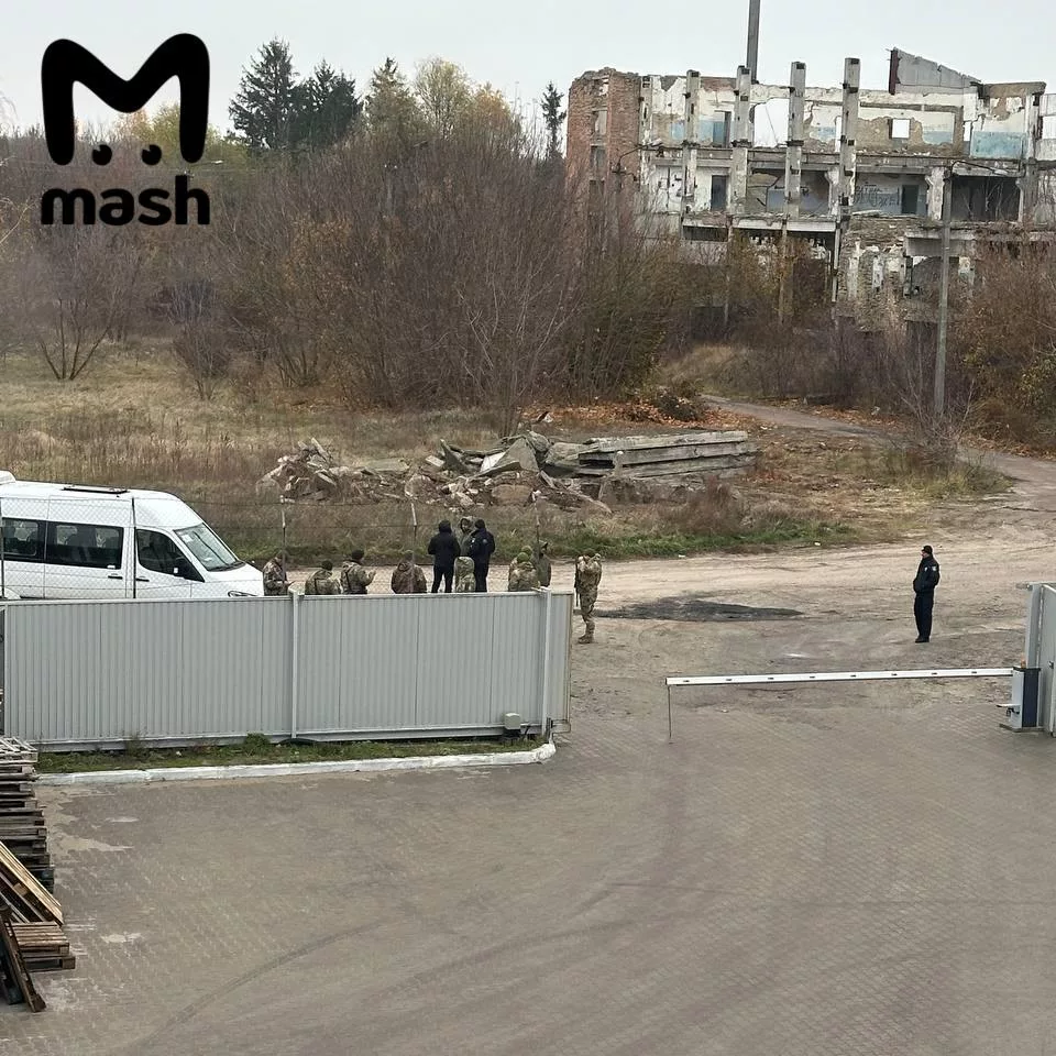 Украинские военкомы начали применять огнестрельное оружие против гражданских — в процессе охоты на фронтовое пополнение