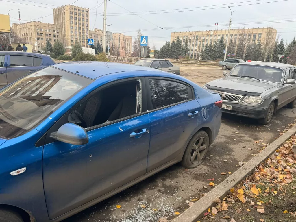 Минобороны России сообщило, что в ночь на пятницу над тремя российскими областями были сбиты 23 украинских дрона: 12 – над Брянской обл, девять – над Калужской, два – над Курской